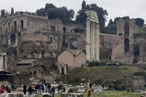 ניהול בראי ההיסטוריה מבט משועשע