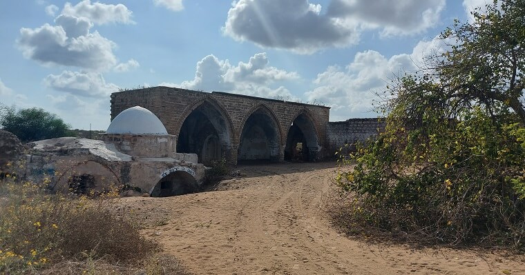 אתר נבי רובין ליד פלמחים