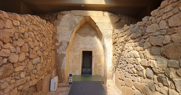 כניסה מקדש תרקי עמק המלכים והוורדים בולגריה
