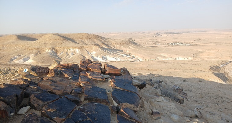 מישורי נחל צין מתחת להר ערקוב נגב