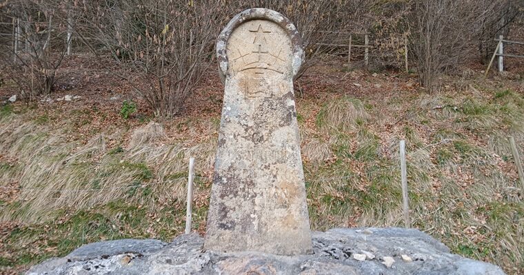 סמלים קתרים צרפת