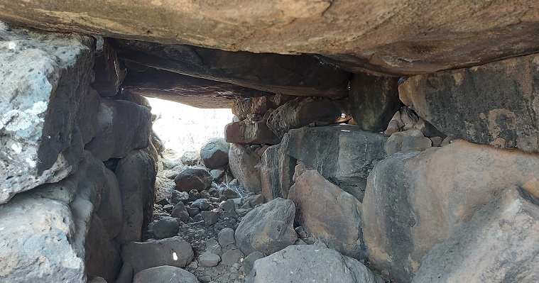 פנים דולמן ליד קיבוץ שמיר תרבות האלה