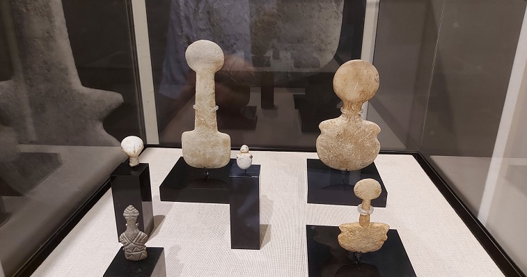 צלמיות כינור תרבות האלה במוזיאון ישראל